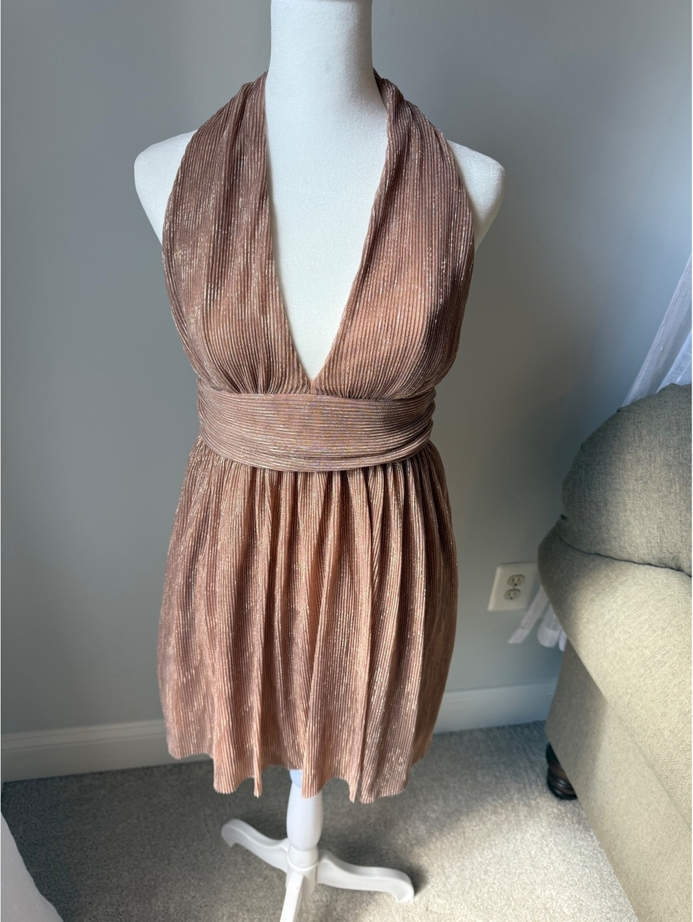 Lulus Rose Gold Metallic Pleated Halter Dress Sz S